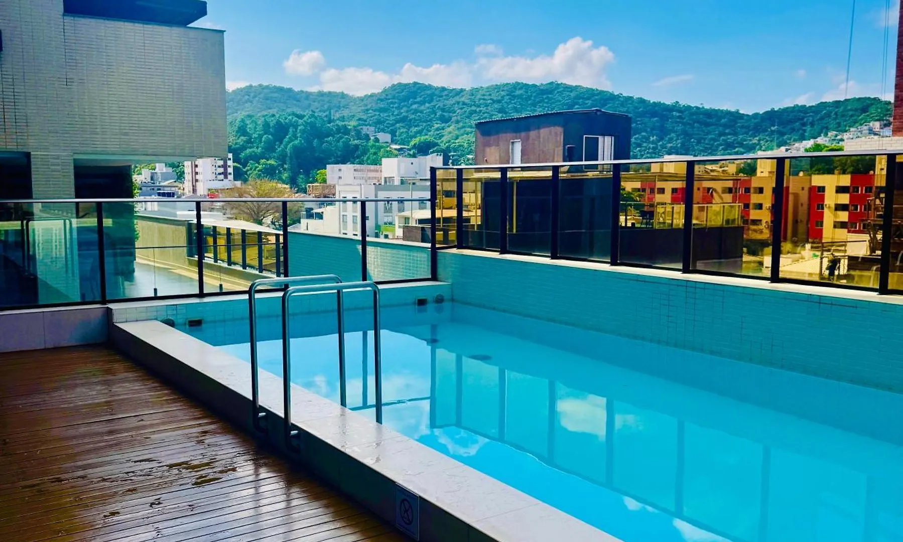 Apto En Condominio Parque De Las Naciones II Balneario Camboriu